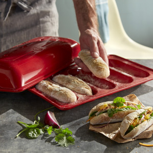 Mini-Baguettes Bread Baker - Burgundy