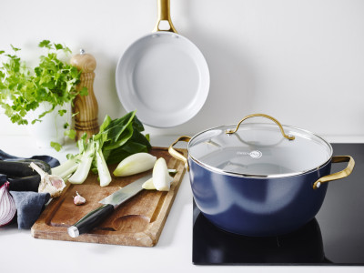 Padova Navy Blue Covered Casserole 24cm/4.7L