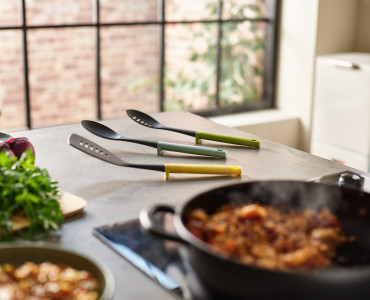 Duo 3-piece Utensil Set with integrated tool rests