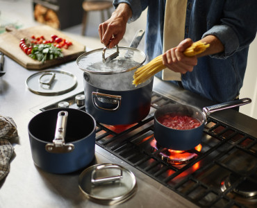 Space 19cm/2.9qt Non-Stick Induction Saucepan & Lid