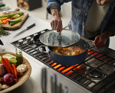 Space 28cm/5qt Non-Stick Induction Shallow Casserole & Lid