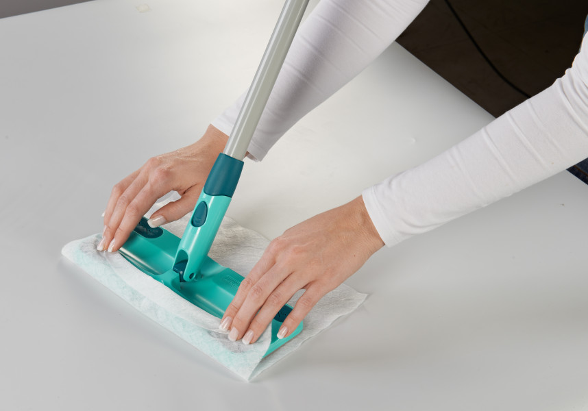Click System Clean & Away Floor Duster with Static Dust Cloths - Clearance